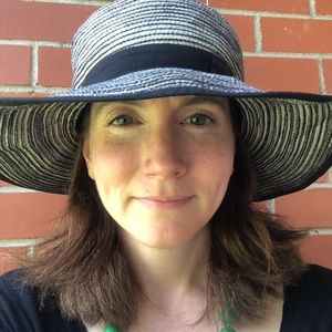 Meet your Posher, Rebecca